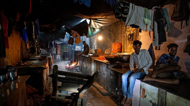 Indijske oblasti bodo plačale odškodnino državljanom, ki trpijo zaradi onesnaženega zraka (foto: profimedia)