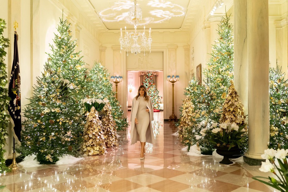 Praznična dekoracija Bele hiše letos v duhu Amerike (foto: profimedia)