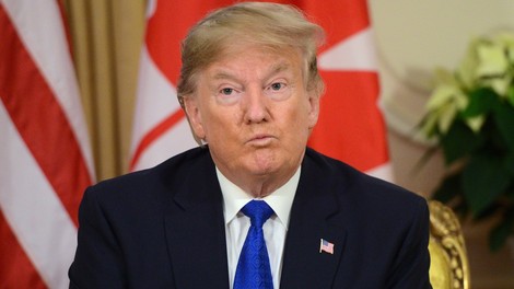 Voditelje Nata ujele televizijske kamere v trenutku, ko so se norčevali iz Trumpa