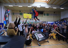 Praznični Šumi Dunking Devils spektakel razveselil več kot 500 otrok iz vse Slovenije
