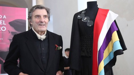 Poslovil se je modni oblikovalec Emanuel Ungaro