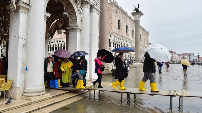 Benetke spet pod vodo: poplavilo 60 odstotkov središča mesta (foto: profimedia)