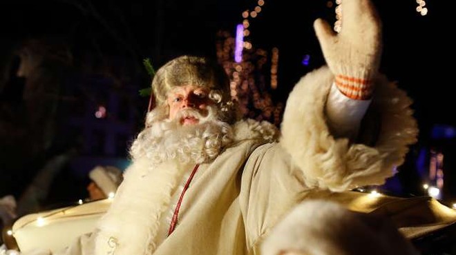V Ljubljano se bo izpod Triglava pripeljal dedek Mraz (foto: Anže Malovrh/STA)