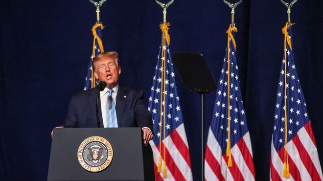 Donald Trump grozi, da so ZDA pripravljene napasti 52 ciljev v Iranu (foto: profimedia)