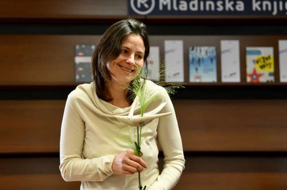 Nagrada modra ptica Simoni Semenič za roman Skrivno društvo KRVZ (foto: Tamino Petelinšek/STA)
