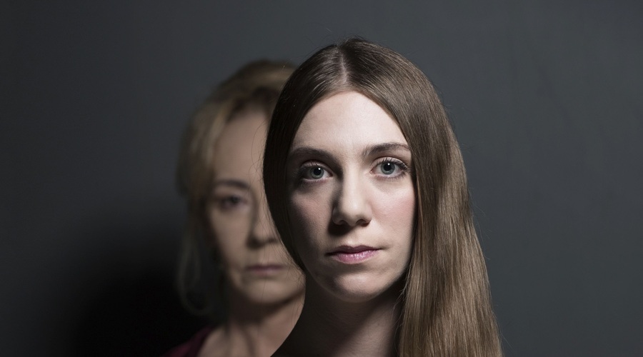 Eva Jesenovec v svoji prvi odrski glavni vlogi: "Soliranja" ne maram najbolj (foto: SNG Drama/Peter Uhan)