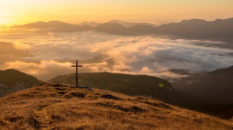 Zlate neumnosti: Bonitetne ocene in fiskalno pravilo (napisal Mišo Alkalaj)
