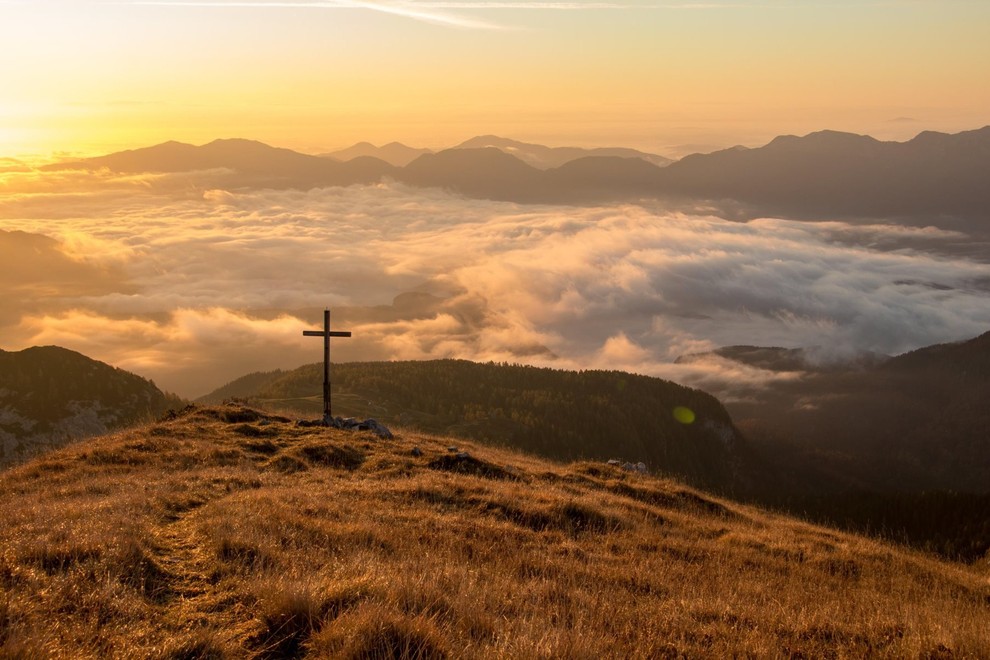 Zlate neumnosti: Bonitetne ocene in fiskalno pravilo (napisal Mišo Alkalaj)