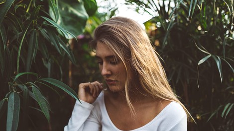 Strah, ki mi je šepetal: Nisi vredna, ker nisi dovolj dobra (piše: Danaja Lorenčič)