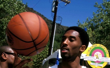 Umrl košarkarski zvezdnik Kobe Bryant