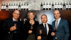 Vladimir Puklavec, Tatjana Puklavec, Dane Jovanov in Mitja Herga so nazdravili z vini Instinct.