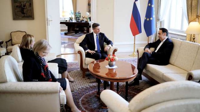 Pahor začel posvetovanja s poslanskimi skupinami (foto: Daniel Novakovič/STA)