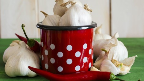 Internet preplavila lažna zdravila proti novemu koronavirusu