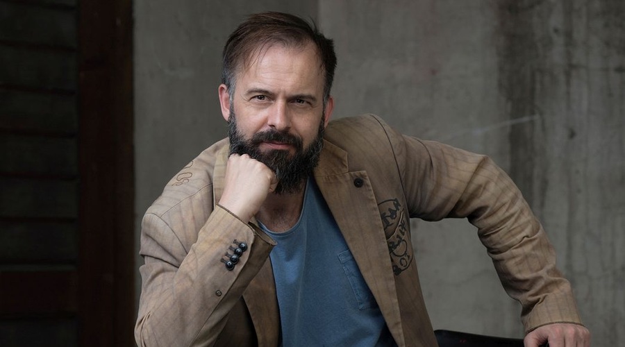 Uroš Fürst: "To, kar nas zanima v življenju drugih, ima precej visoko ceno" (foto: Peter Uhan / SNG Drama Ljubljana)