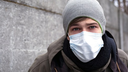 V Sloveniji nošenje zaščitnih mask zaradi koronavirusa ni potrebno