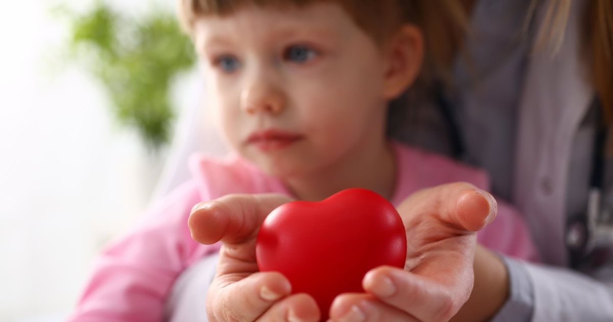 Pouvez-vous deviner ce que France Prešeren et la honte subalpine appelée chirurgie cardiaque pédiatrique ont en commun ?