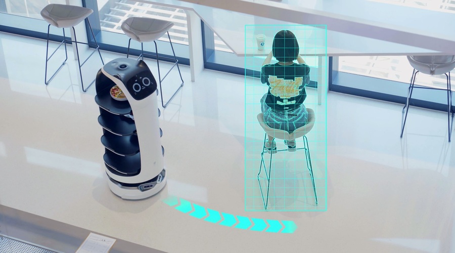 V središču Kabula gostom streže prva robotska natakarica (foto: profimedia)