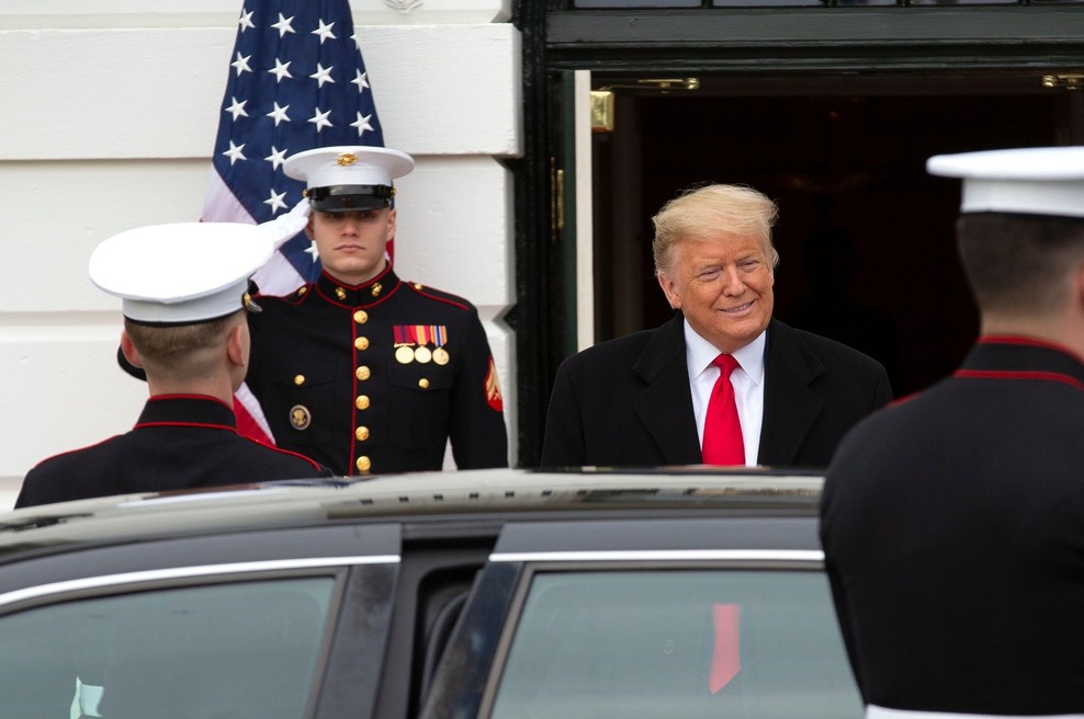 Trump jemlje vojski 3,8 milijarde dolarjev za zid na meji z Mehiko (foto: profimedia)