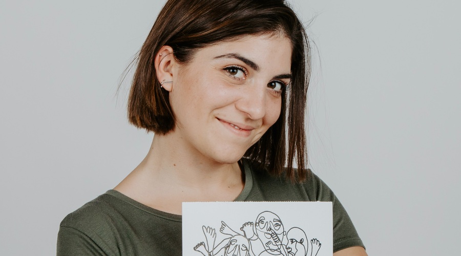 Maruša Žemlja: Ilustratorka, ki riše z eno samo potezo (foto: Polona Bartol)
