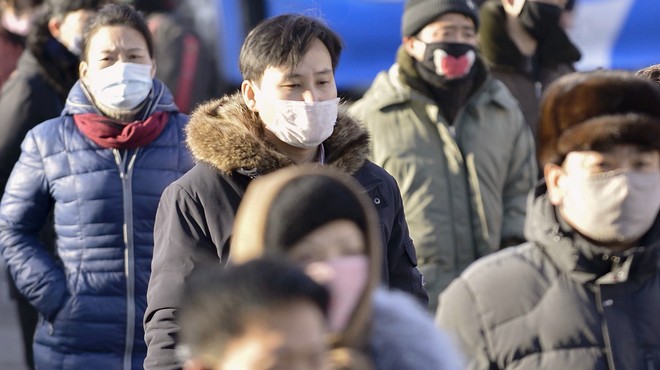 Na Kitajskem že več kot 2000 smrtnih žrtev, na Japonskem izkrcavajo potnike (foto: profimedia)