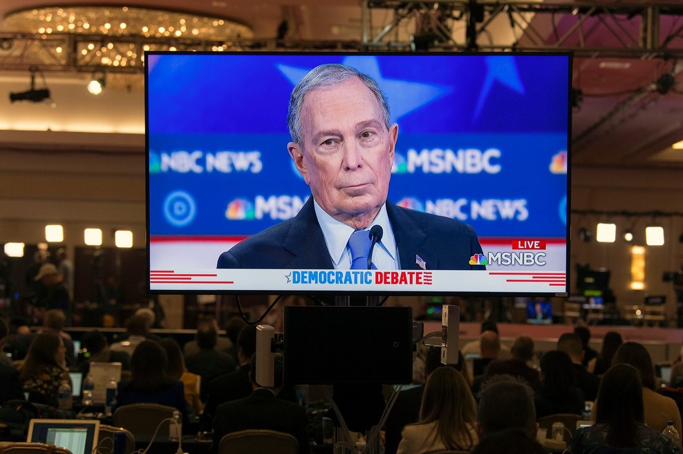 Michael Bloomberg bo plačal po 2500 dolarjev na mesec za pohvale (foto: profimedia)
