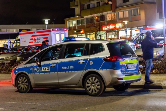 V nemškem mestu Hanau v dveh streljanjih umrlo 11 ljudi