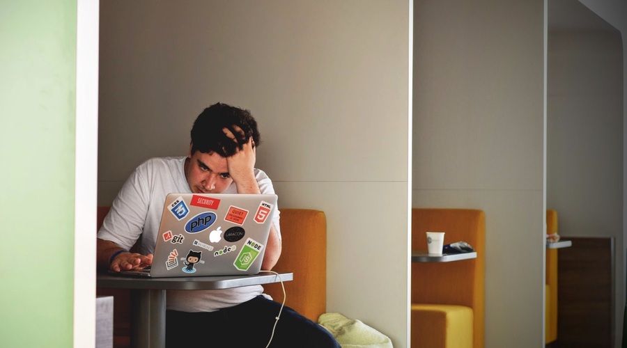 Življenje z najstnikom: "Staršem je težko, ker jim otroci zaupajo manj o sebi" (foto: Unsplash)