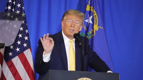 Ameriški obveščevalci: "Rusija že skuša na volitvah pomagati Trumpu!"