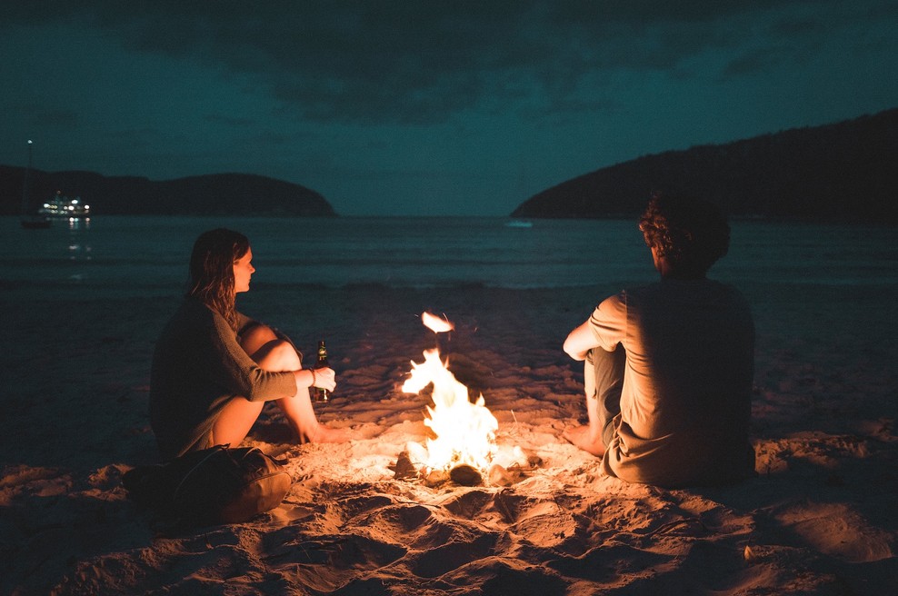 "Kaj te briga, kakšen odnos imajo drugi, saj to ne vpliva nate." Res ne? (piše: Darjo Hrib) (foto: Unsplash)