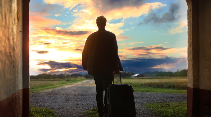 Potrebno je čustveno oditi od svojih staršev, če želimo zaživeti polno življenje (foto: Unsplash)