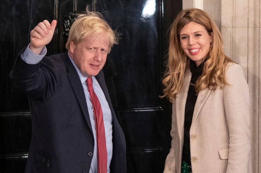 Britanski premier Johnson s partnerko Carrie pričakuje otroka (foto: profimedia)