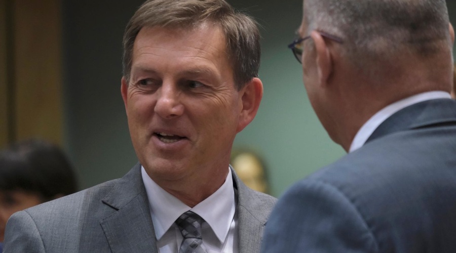 Miro Cerar napovedal izstop iz SMC: "Stranka je ostala brez časti" (foto: profimedia)