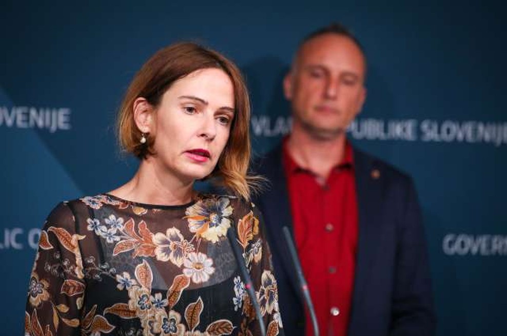 Sedma okužena pri nas je mariborska zdravnica (foto: STA/Anže Malovrh)