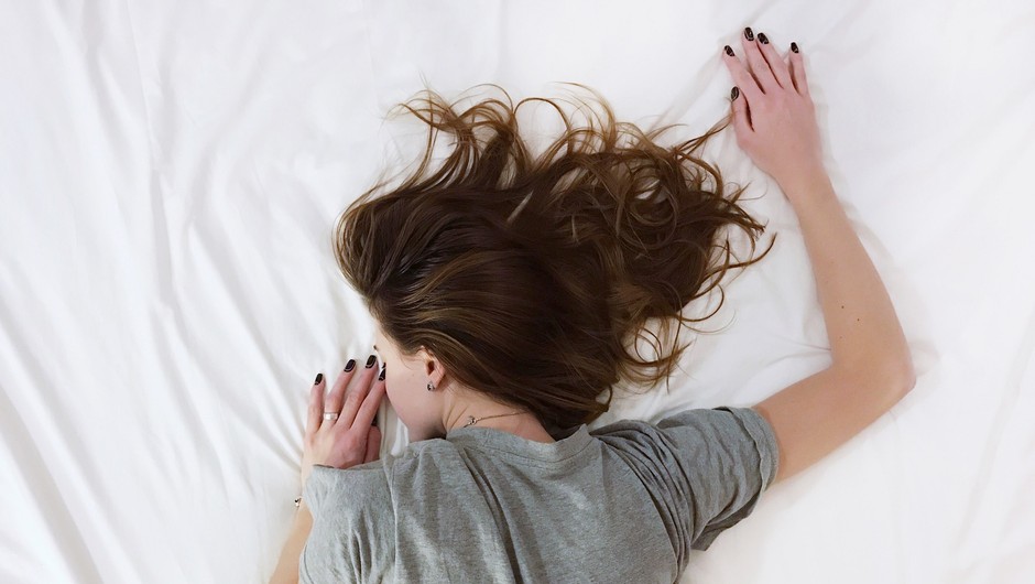 
                            Nespečnost: zakaj ženske ne spijo (in kako si pomagati) (foto: Unsplash)
