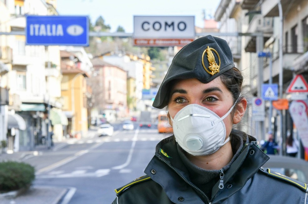 Slovenija bo po vzoru Avstrije zaprla mejo z Italijo za potniški promet (foto: profimedia)