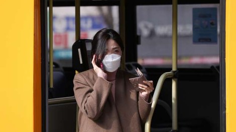Južna Koreja: število ozdravljenih bolnikov prvič preseglo število novih okužb
