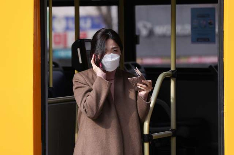 Južna Koreja: število ozdravljenih bolnikov prvič preseglo število novih okužb (foto: STA)