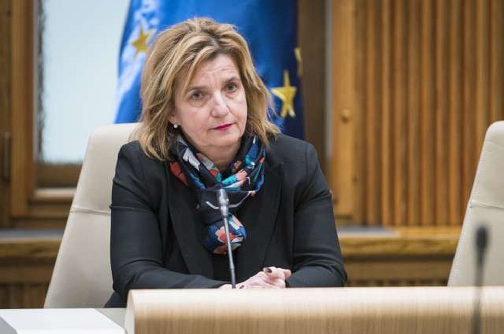 Vstopne točke se bodo spremenile v ambulante za obravnavo bolnikov (foto: STA/Jure Makovec)