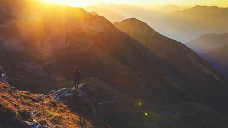 Zavedanje, da na tem svetu NISMO SAMI