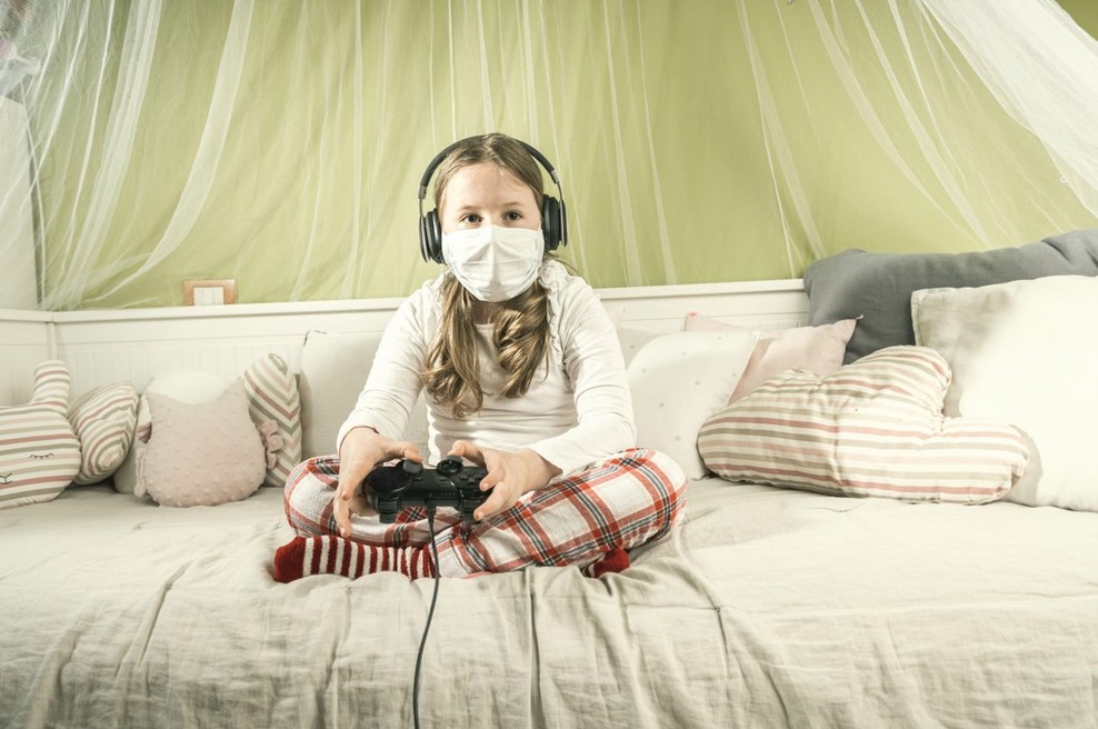 Da bodo otroci varni na internetu tudi med epidemijo koronavirusa (foto: profimedia)