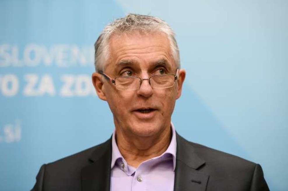 V Sloveniji beležimo drugo žrtev novega koronavirusa (foto: Nebojša Tejić/STA)