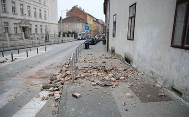 Hrvaško stresel potres z magnitudo 5,3, čutili so ga tudi v Sloveniji