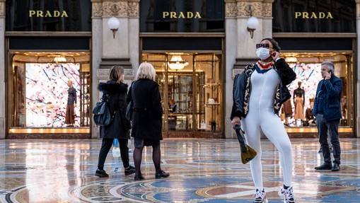 Italijanske modne hiše proizvajajo zaščitne maske