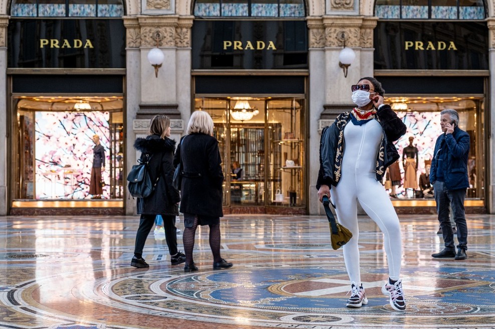 Italijanske modne hiše proizvajajo zaščitne maske (foto: profimedia)