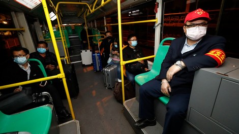 Hubei: v žarišču koronavirusa  po dveh mesecih odpravili stroge omejitve