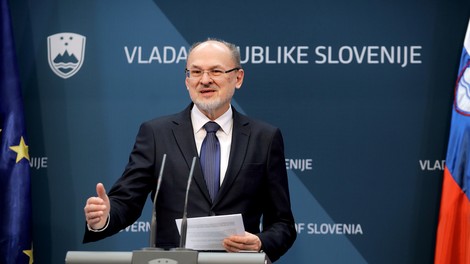 V prihodnje bodo vsi Slovenci, ki se bodo vrnili z žariščnih območjih, napoteni v karanteno