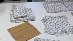 Slovenske modne oblikovalke združile moči in se lotile šivanja zaščitnih mask