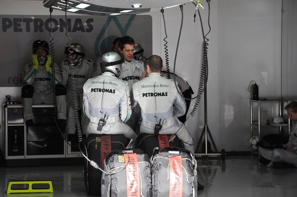 Mercedesov inovativni respirator v množično proizvodnjo (foto: profimedia)
