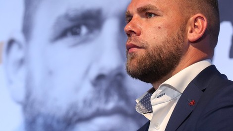 Svetovni boksarski prvak delil nasvete, kako tepsti žensko v karanteni