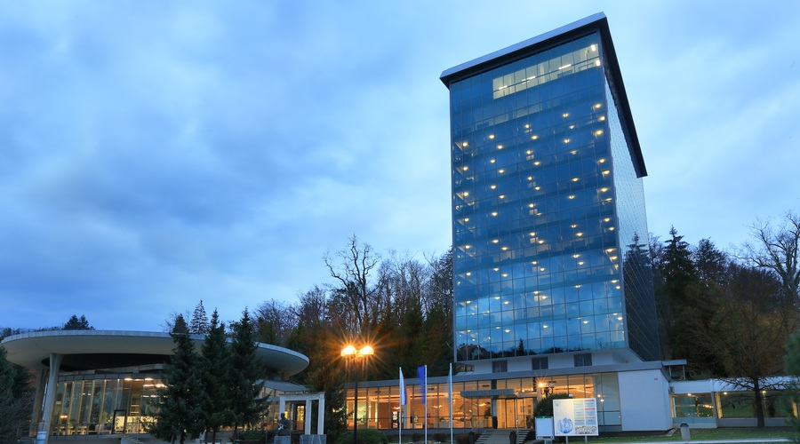 Medical center Rogaška z dvema ekipama na pomoč Domu upokojencev v Šmarju pri Jelšah (foto: arhiv MCR)